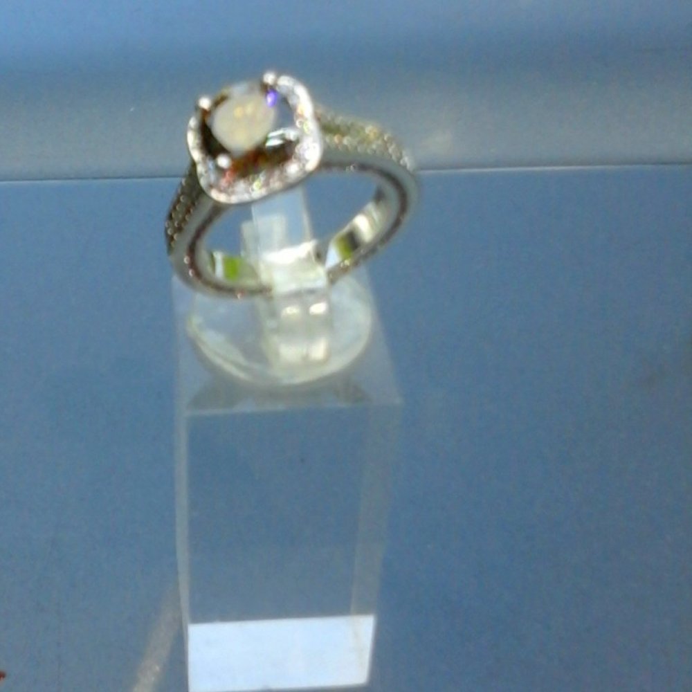 peridot and white topaz fashion wedding ring